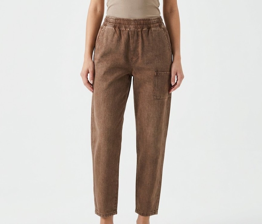 Mavi denim kumaş üzerine reaktif parça boyama detayı